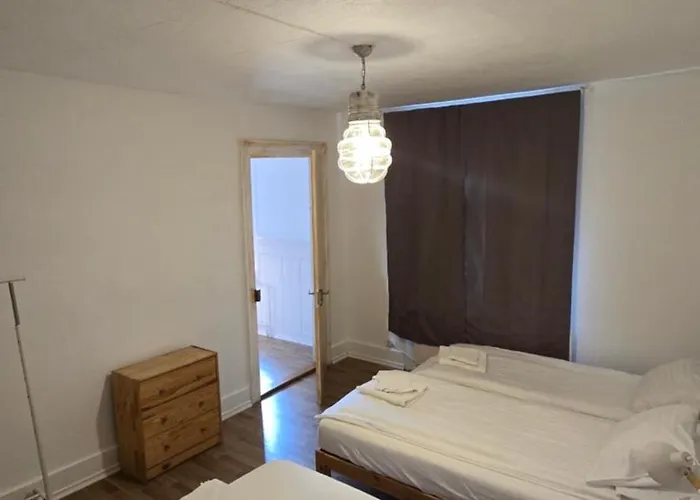 Apartment Cozy 2-bedroom In Vibrant