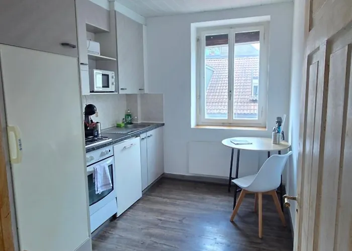 Apartment Cozy 2-bedroom In Vibrant