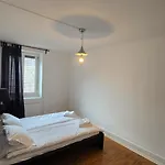 Cozy 2-bedroom In Vibrant Цюрих