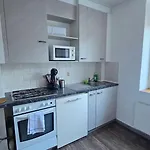 Cozy 2-bedroom In Vibrant * زيورخ