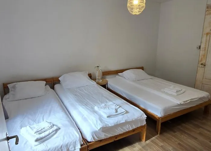 Apartment Cozy 2-bedroom In Vibrant *