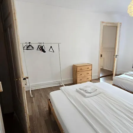 Cozy 2-bedroom In Vibrant Цюрих