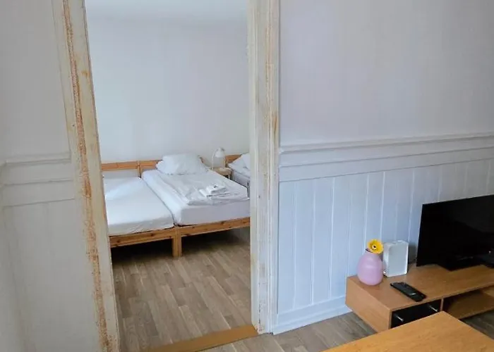 Cozy 2-bedroom In Vibrant *