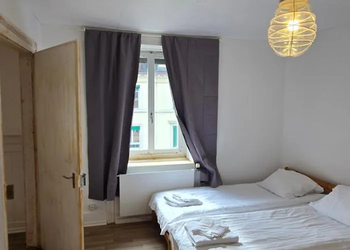 Cozy 2-bedroom In Vibrant *